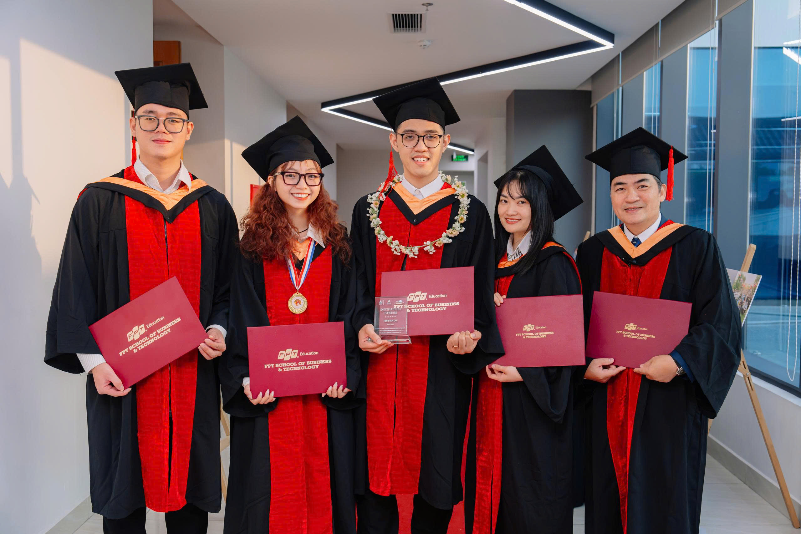 Lợi ích khi sở hữu bằng Thạc sĩ Công nghệ Thông tin định hướng AI